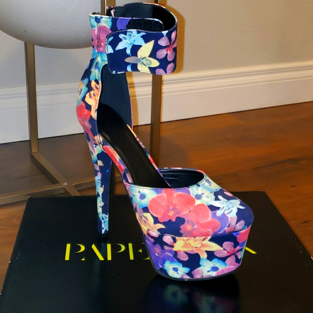 BRAND NEW Paper Fox floral print heels.